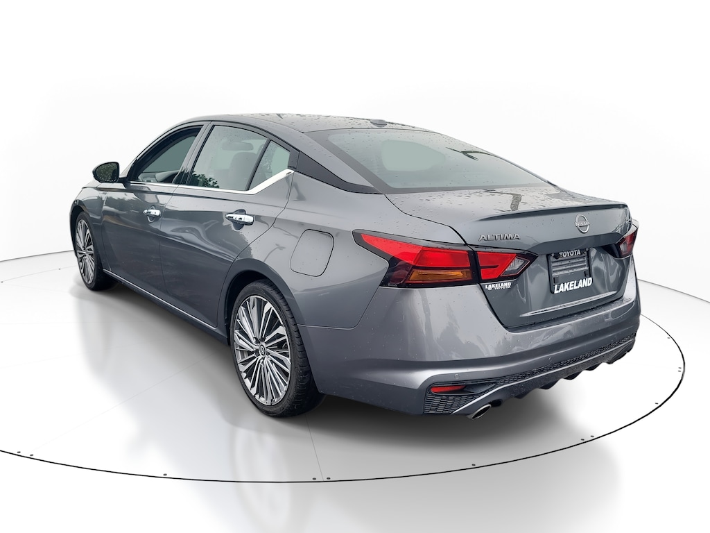 Used 2023 Nissan Altima 2.5 SL Sedan