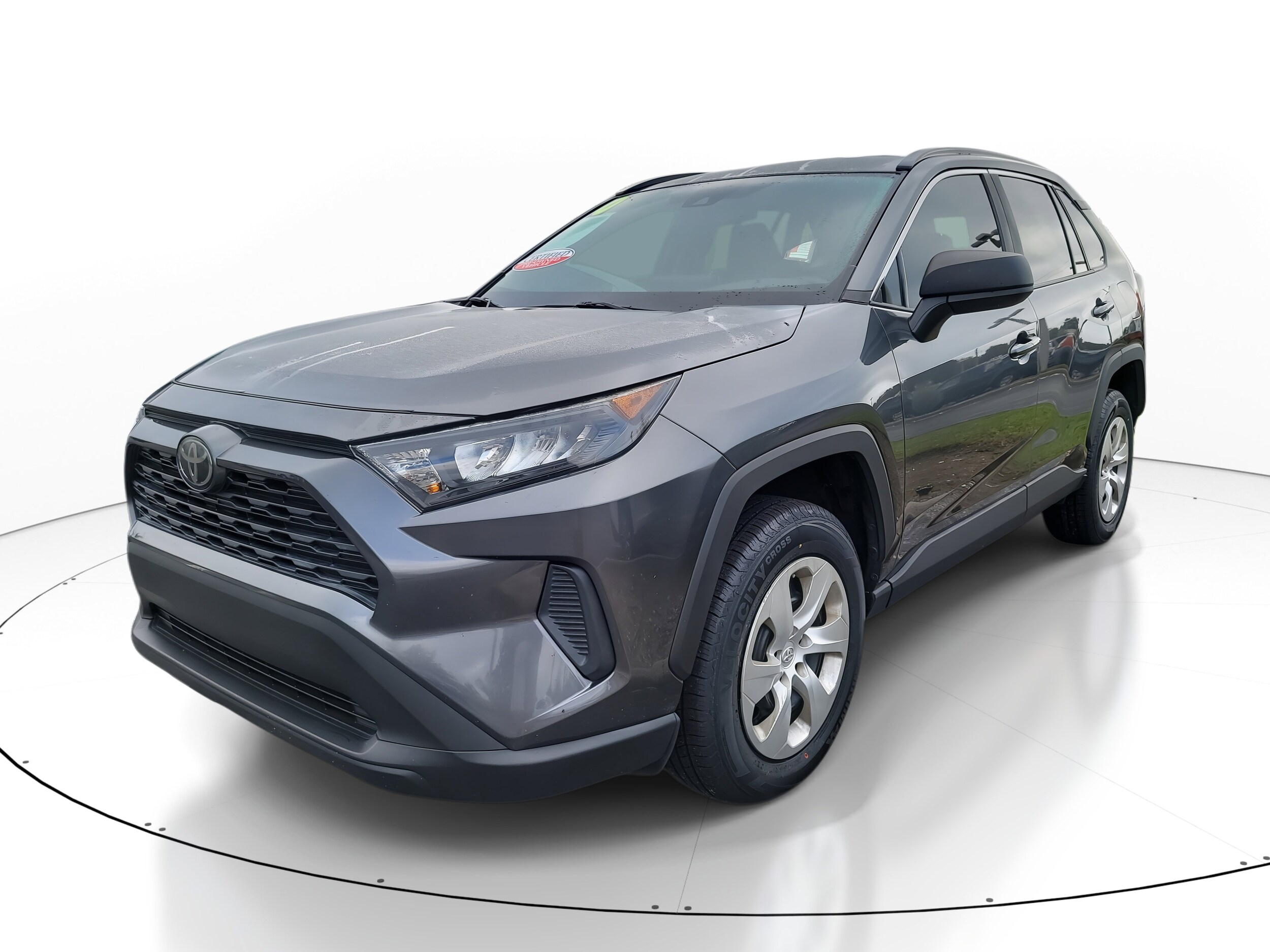 2020 Toyota RAV4 LE photo 3
