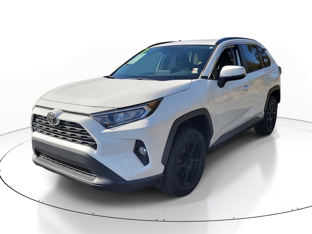Used 2021 Toyota RAV4 XLE SUV