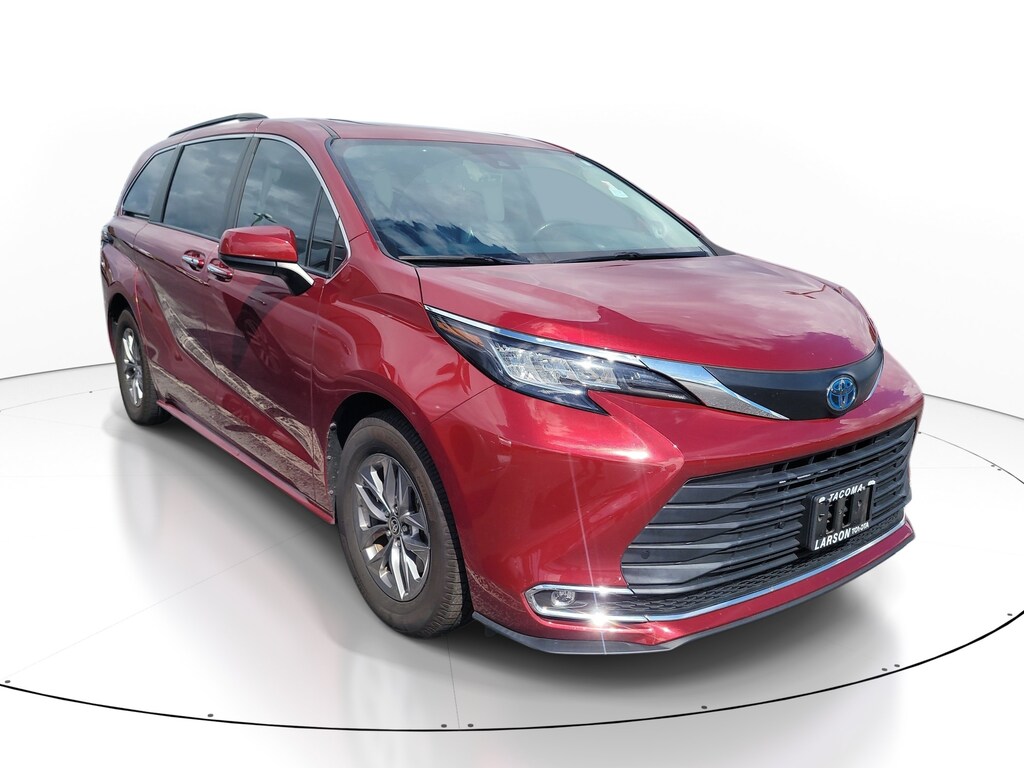 Used 2023 Toyota Sienna XLE 7 Passenger Van Passenger Van
