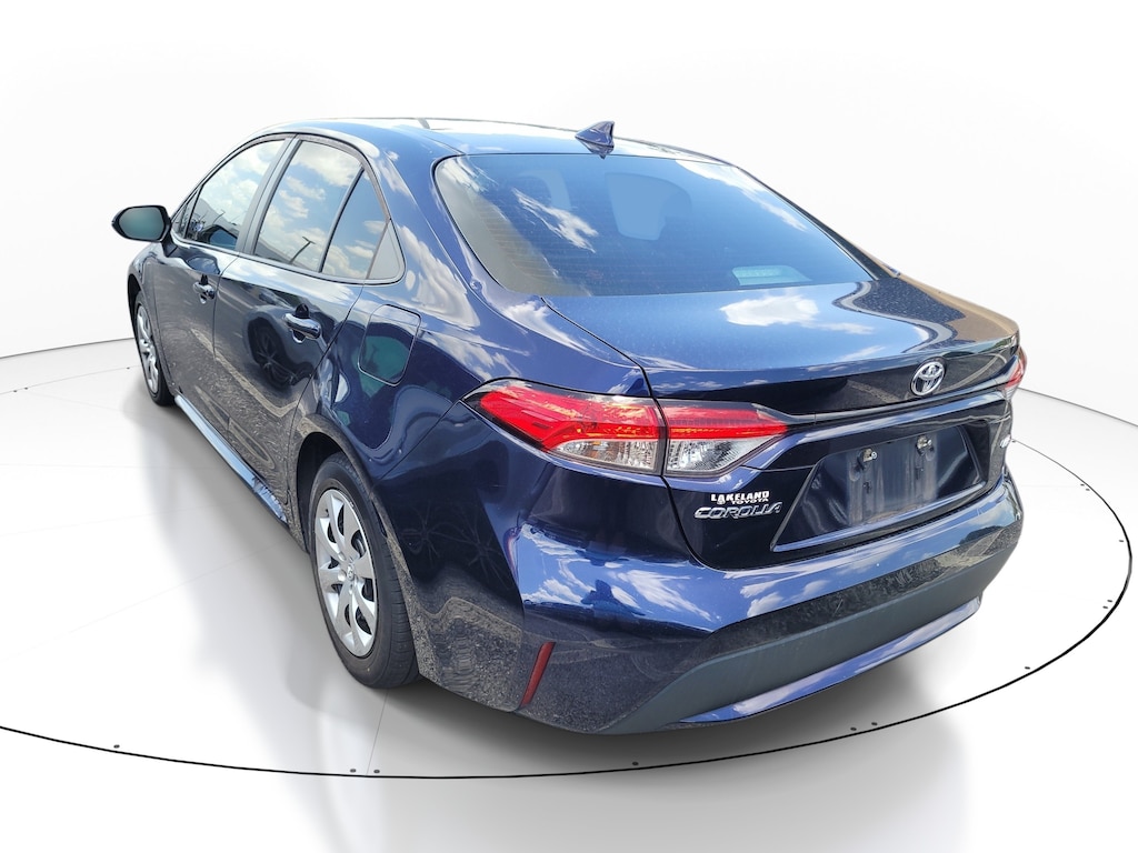 Used 2022 Toyota Corolla LE Sedan