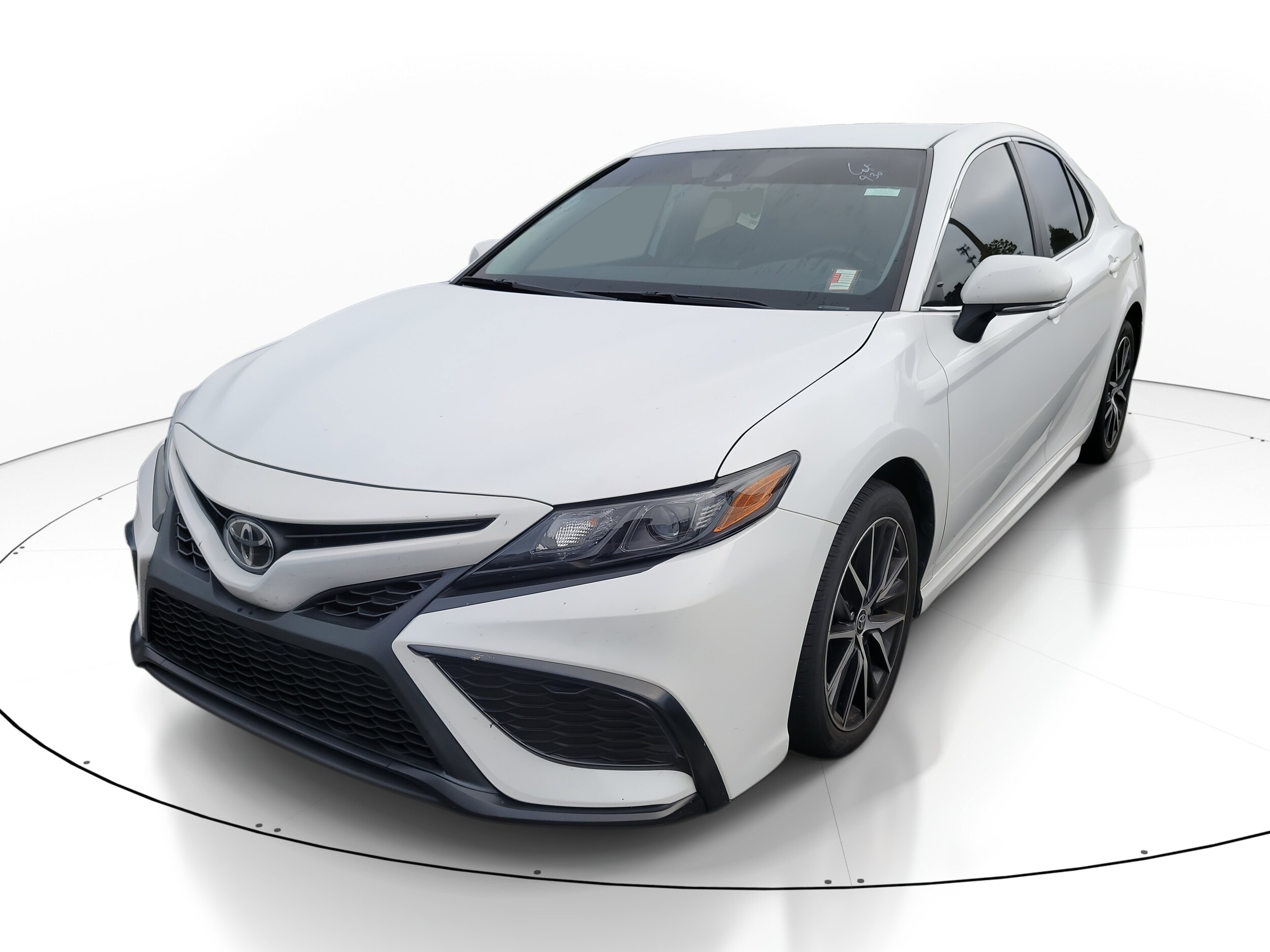 2023 Toyota Camry SE photo 3
