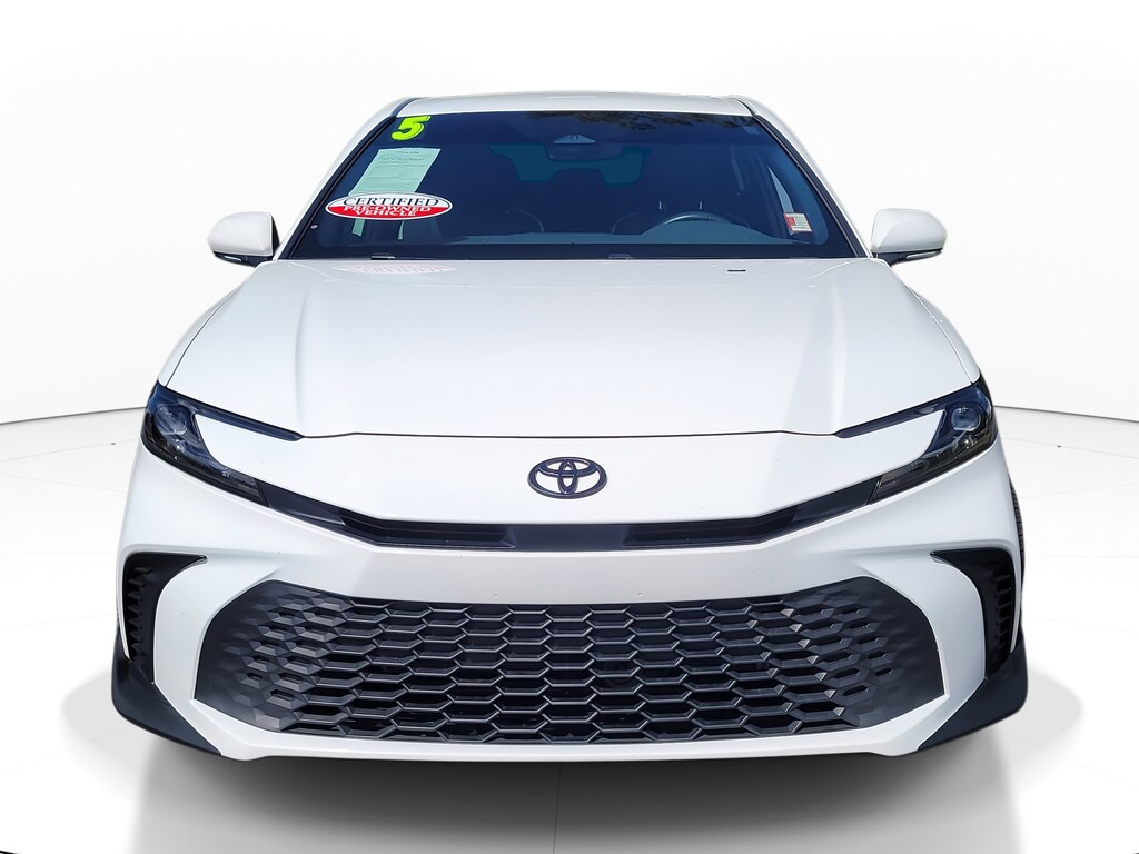 2025 Toyota Camry SE photo 2