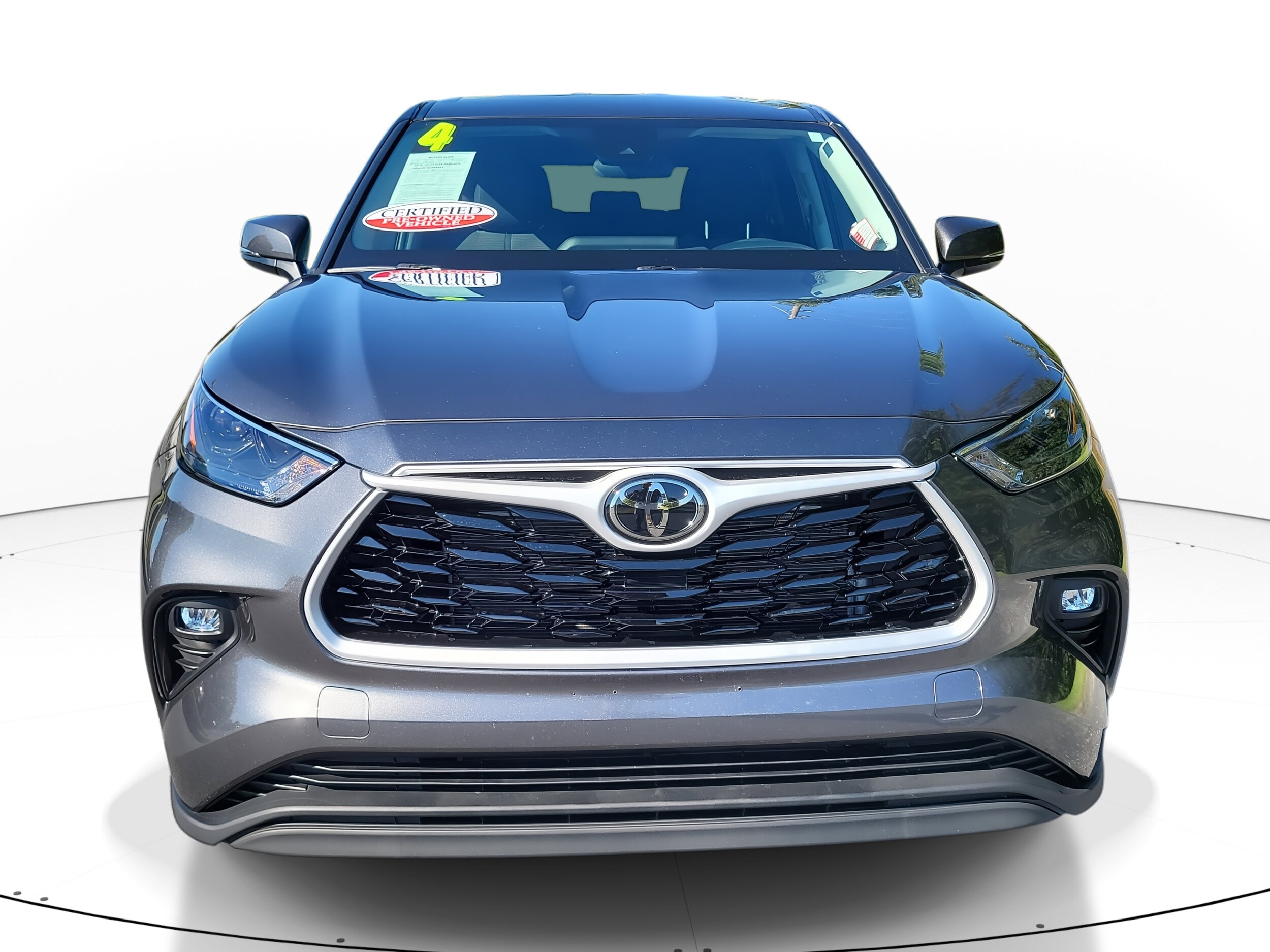 2024 Toyota Highlander LE photo 2