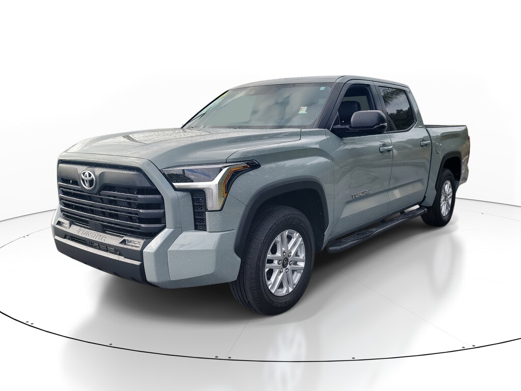 2026 Toyota Tundra SR5 CrewMax photo 3