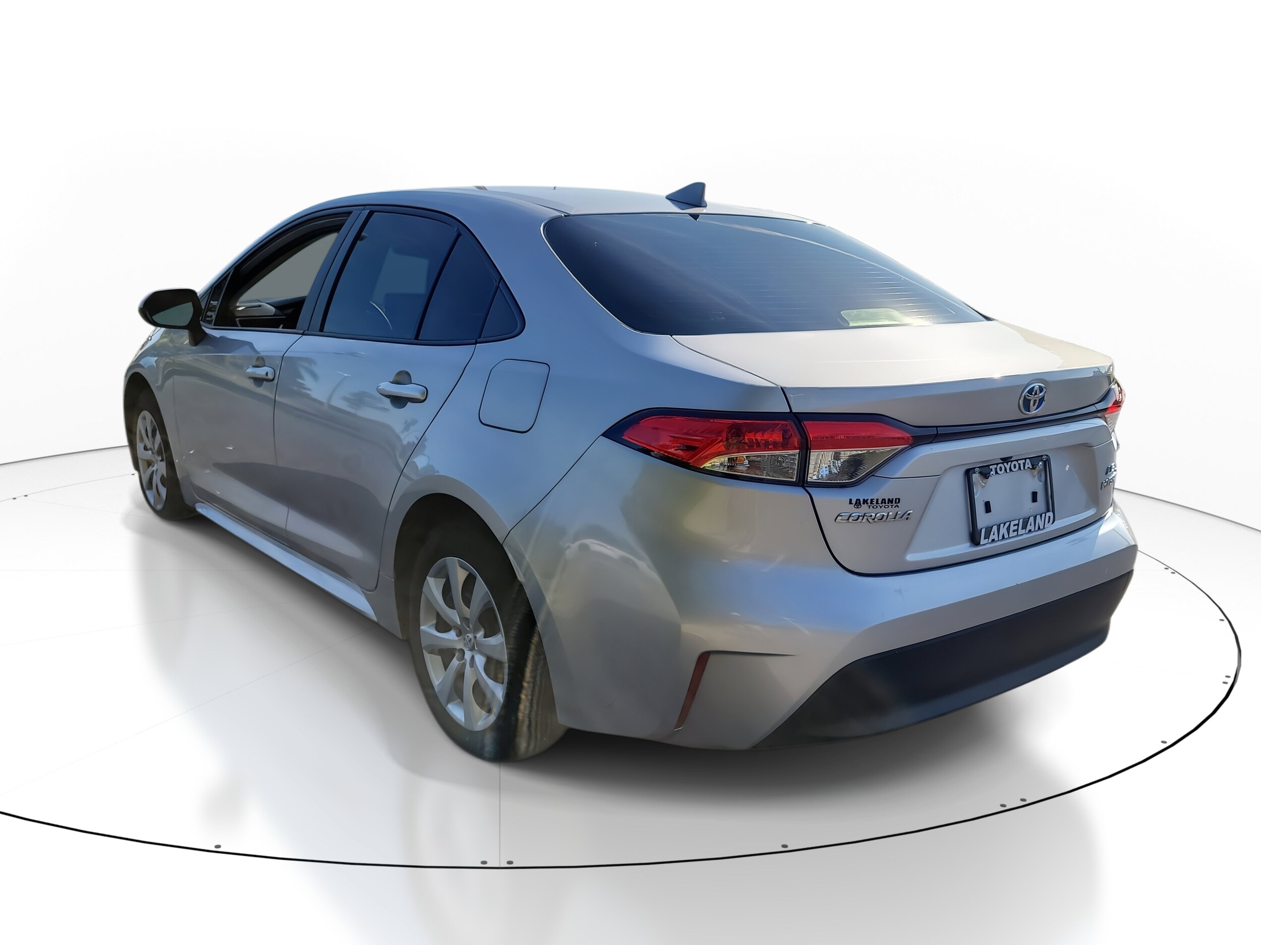 2024 Toyota Corolla Hybrid LE photo 2
