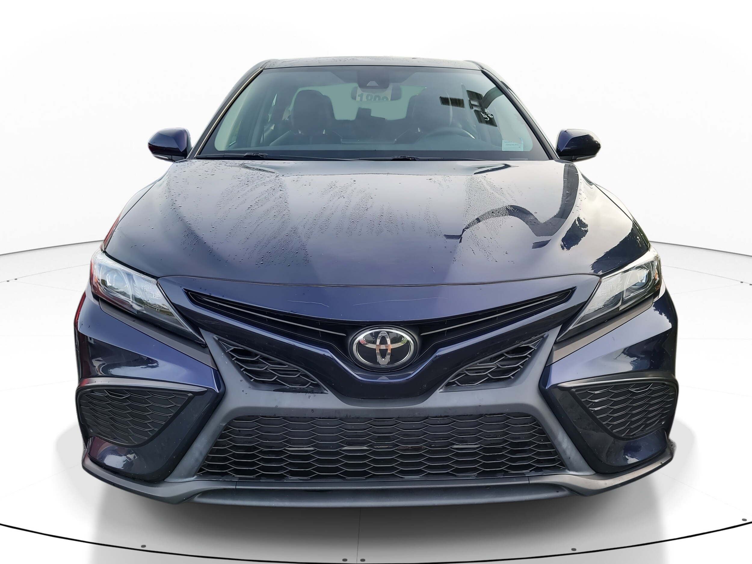 2022 Toyota Camry SE photo 2