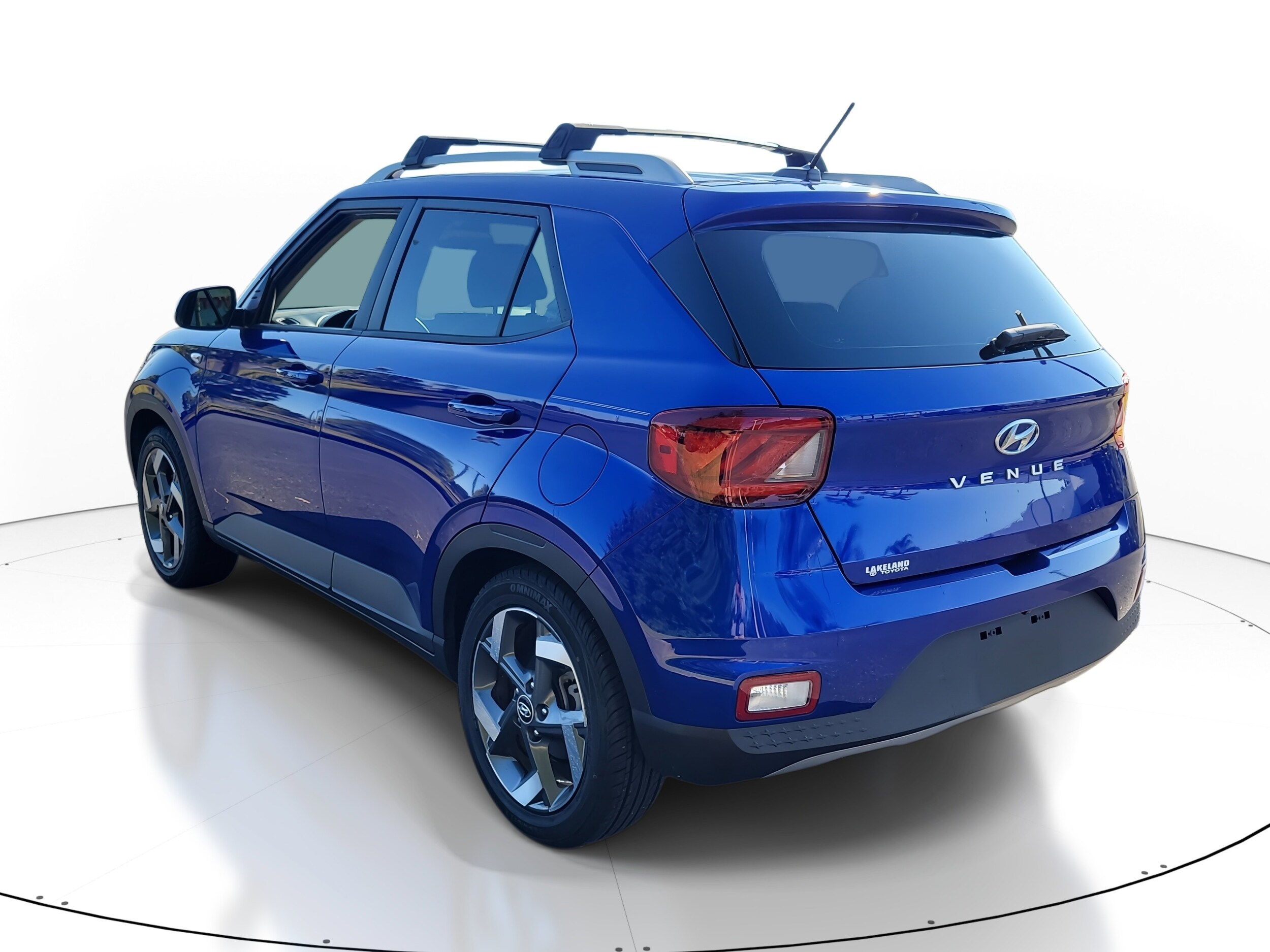 2023 Hyundai Venue Limited photo 4