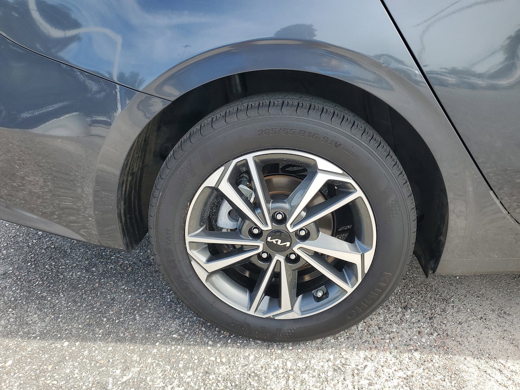 Used 2023 Kia Forte LXS Sedan