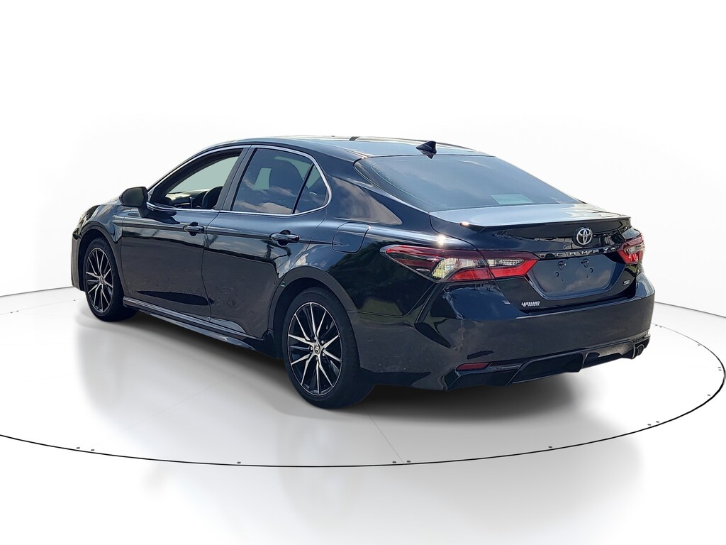 Used 2023 Toyota Camry SE Sedan