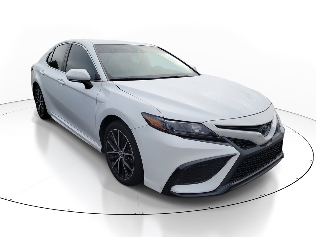 2023 Toyota Camry SE photo 2