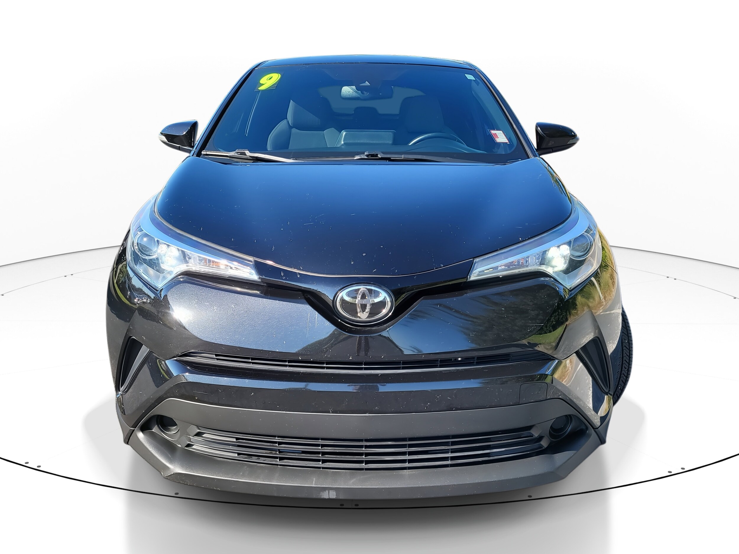 2019 Toyota C-HR LE photo 2