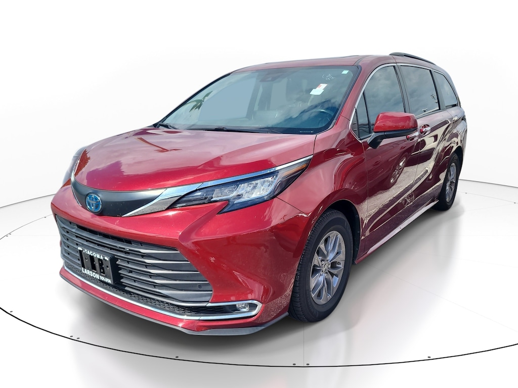 Used 2023 Toyota Sienna XLE 7 Passenger Van Passenger Van