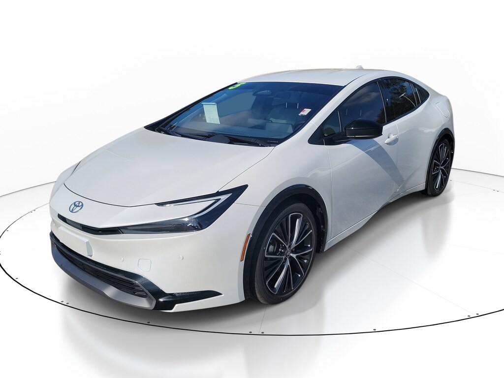 Used 2025 Toyota Prius XLE Hatchback