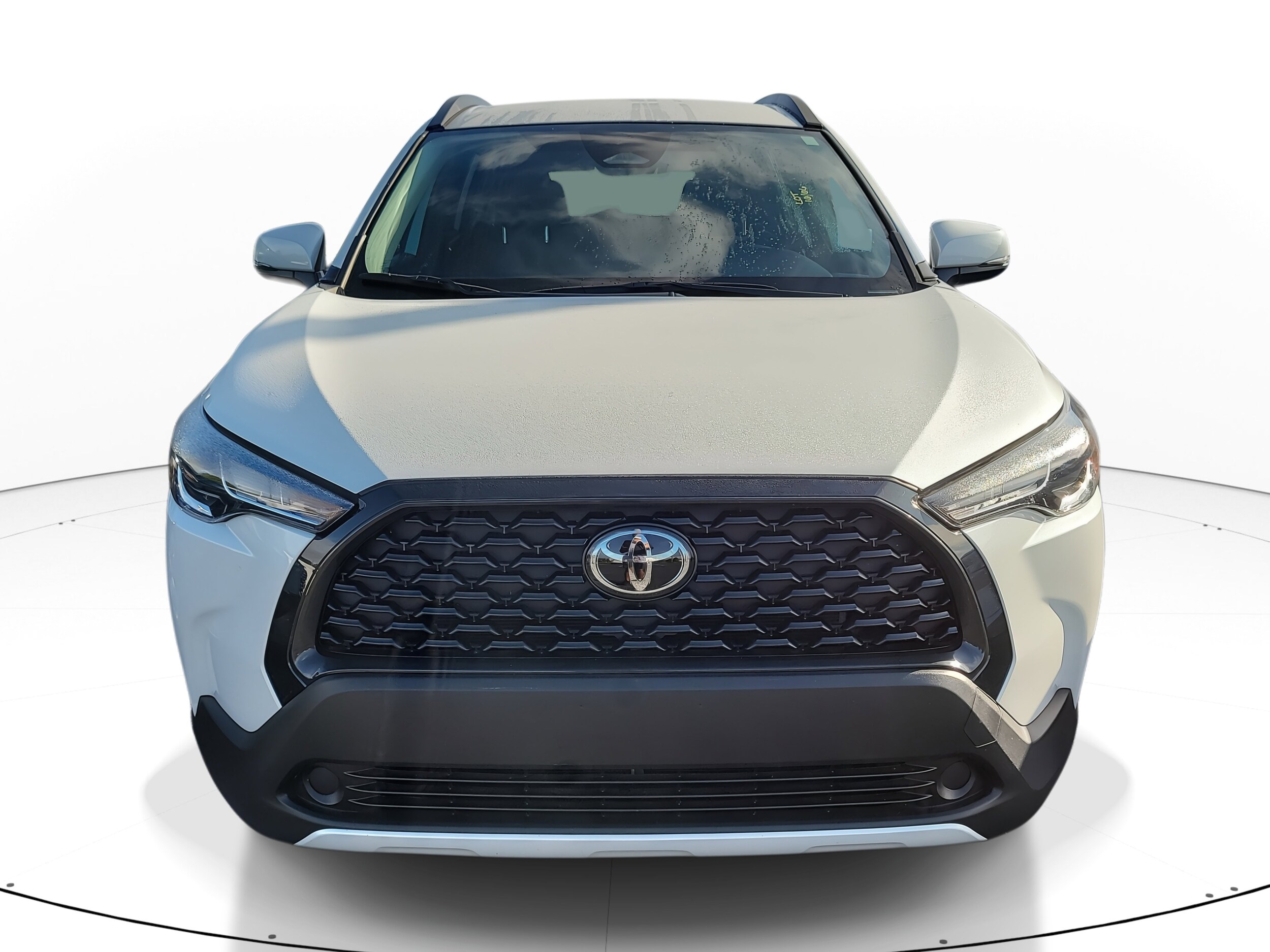 2024 Toyota Corolla Cross LE photo 2