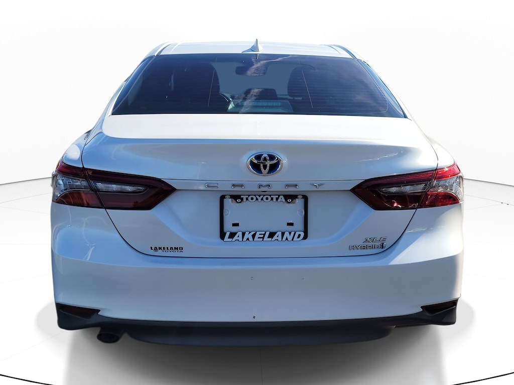 Used 2021 Toyota Camry Hybrid XLE Sedan