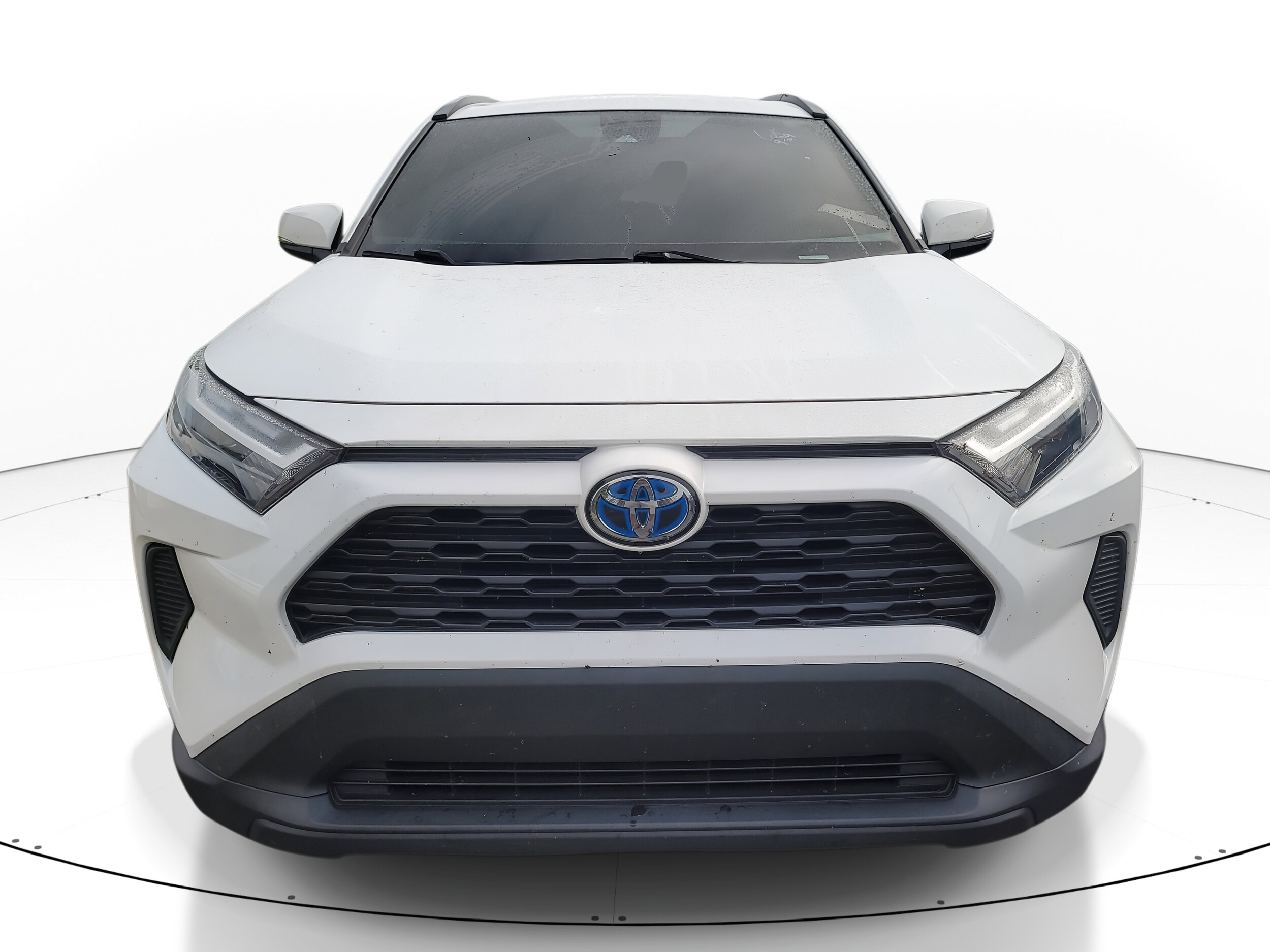 2022 Toyota RAV4 Hybrid XLE photo 2