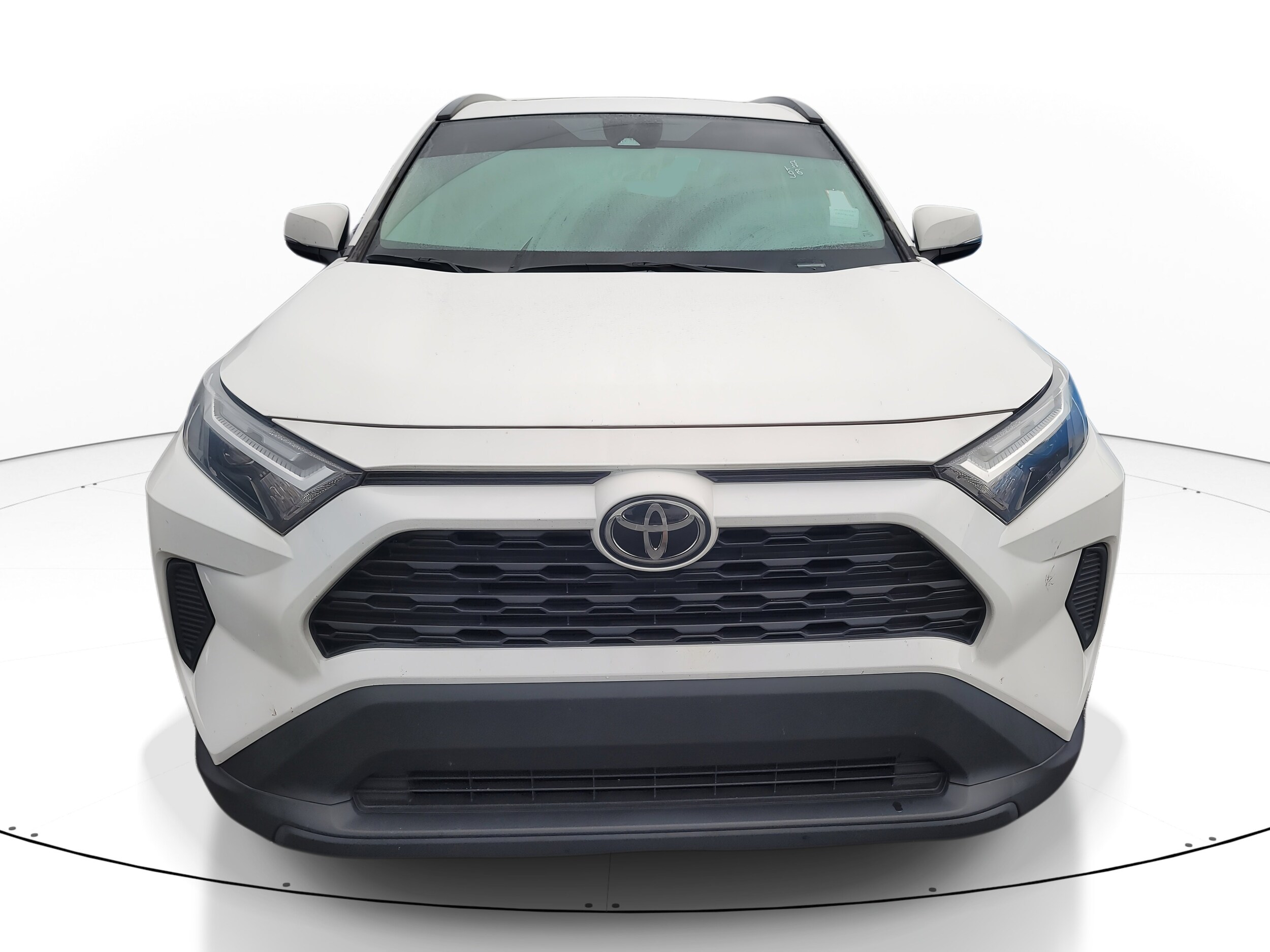 2023 Toyota RAV4 XLE photo 2