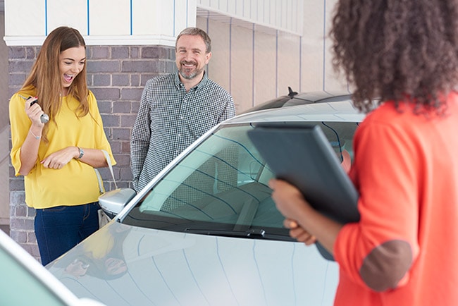 Buying a used Hyundai Father buying daughter car
