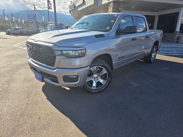 2025 Ram 1500 Tradesman photo 2