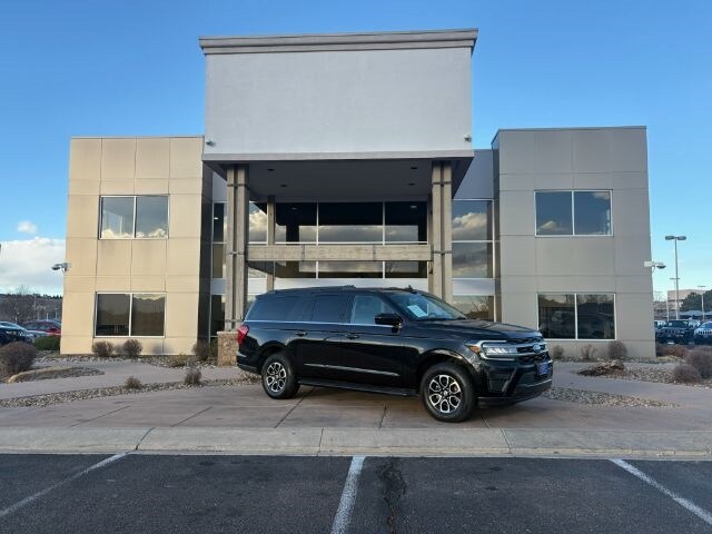 2024 Ford Expedition MAX XLT photo 2