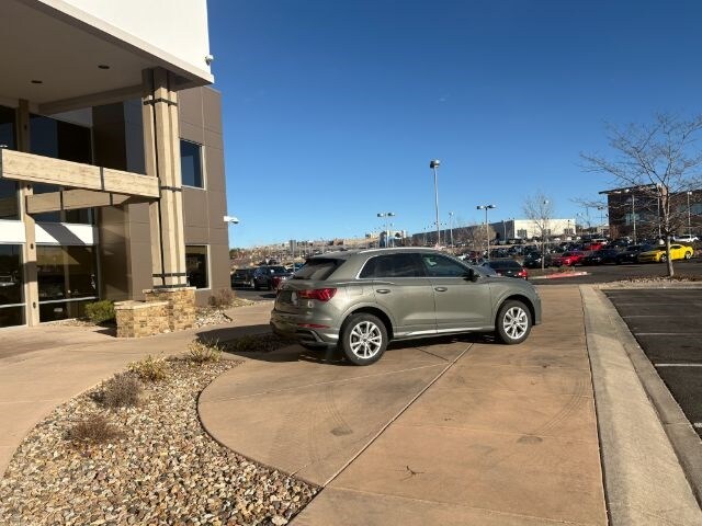 2024 Audi Q3 S line Premium photo 3