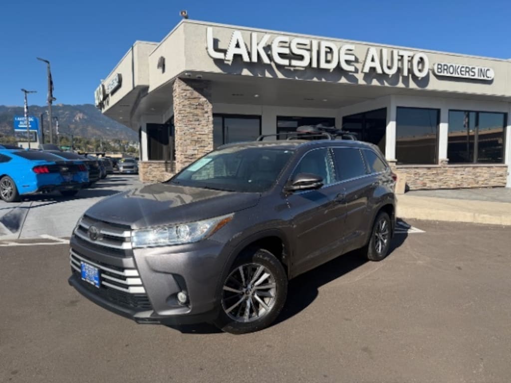 Used 2018 Toyota Highlander XLE SUV