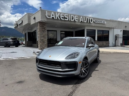 2024 Porsche Macan T SUV