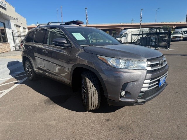 2018 Toyota Highlander XLE photo 2