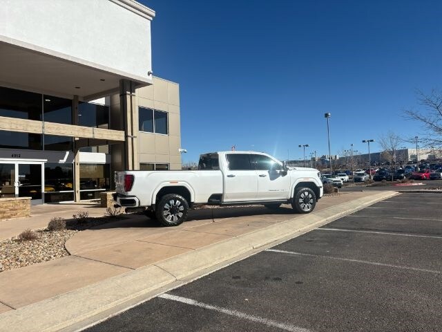 2024 Gmc Sierra HD Denali photo 2