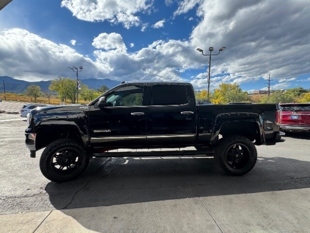 2017 Gmc Sierra 1500 SLT photo 3