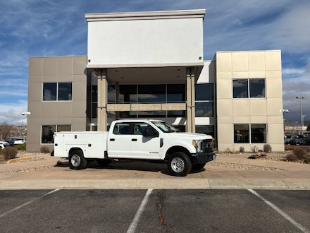 2017 Ford F-350SD XL Chassis