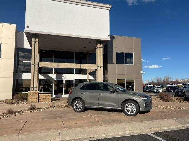 2024 Audi Q3 S line Premium photo 2