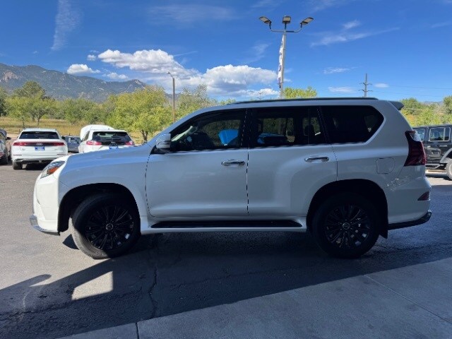 2021 Lexus GX 460 photo 2