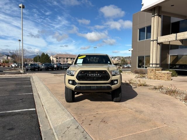 2016 Toyota Tacoma TRD Off-Road photo 2