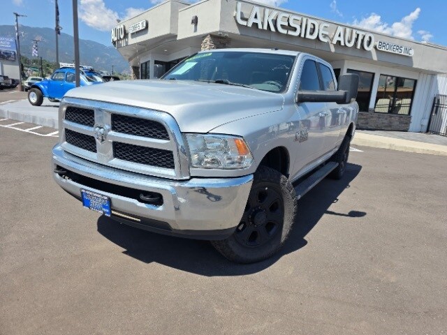 2017 Ram 2500 SLT photo 4