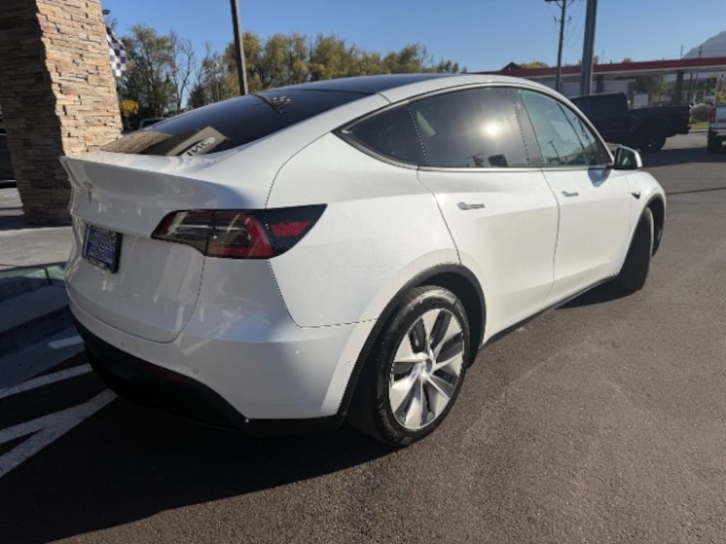 Used 2021 Tesla Model Y Standard Range SUV