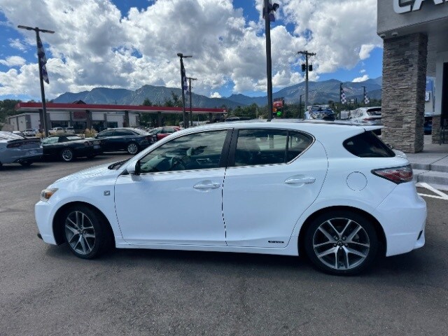 2015 Lexus CT 200h photo 4