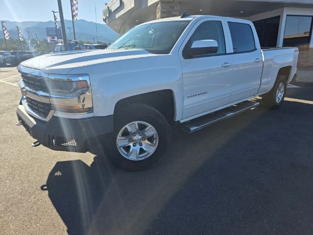 2016 Chevrolet Silverado 1500 LT photo 2
