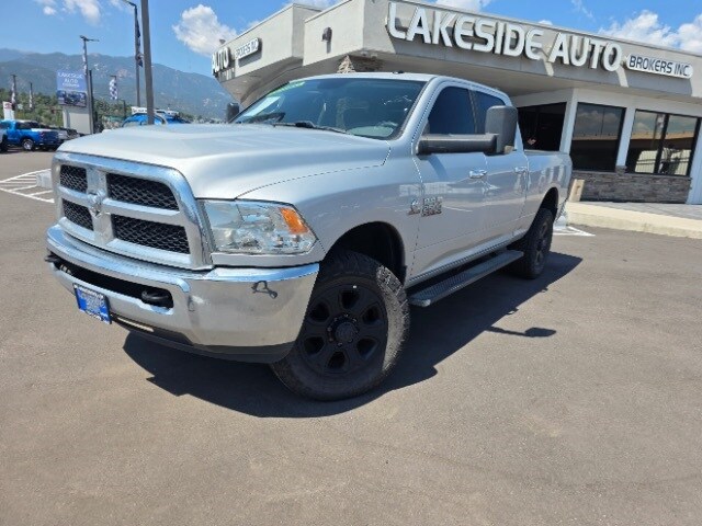 2017 Ram 2500 SLT photo 3