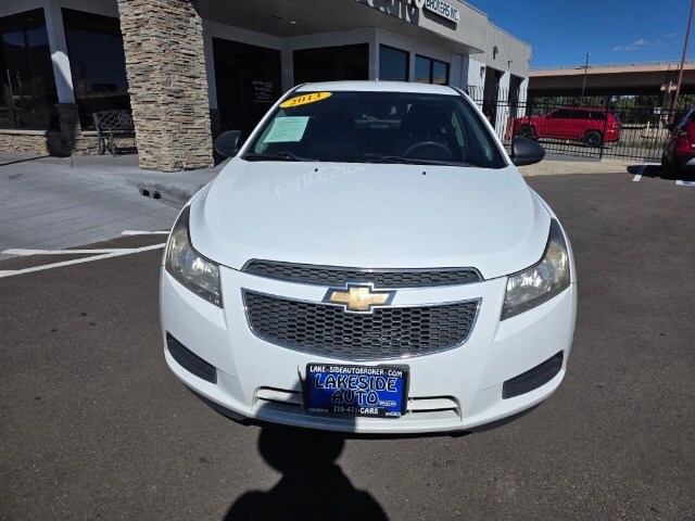 2013 Chevrolet Cruze LS photo 2