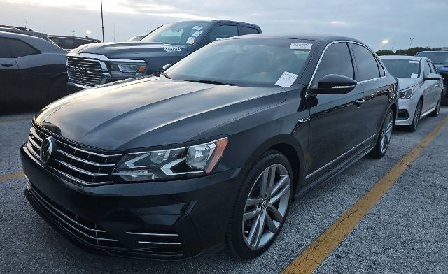 2017 Volkswagen Passat 1.8T R-Line w/ Comfort Pkg. Auto's photo