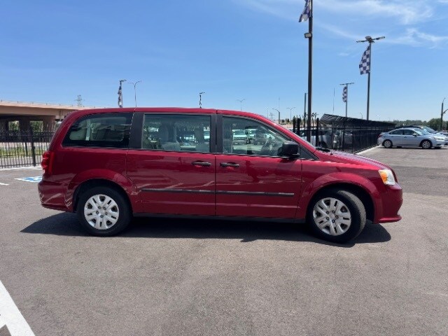2014 Dodge Grand Caravan SE photo 4