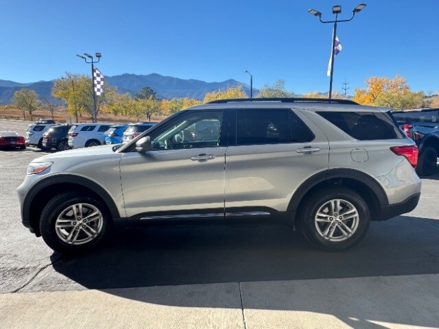 2023 Ford Explorer XLT photo 3