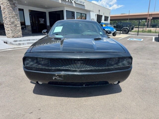 2014 Dodge Challenger SRT8 photo 2