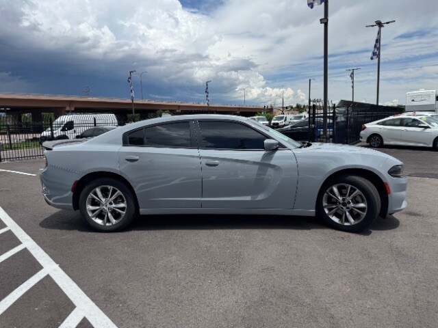 2022 Dodge Charger SXT photo 4