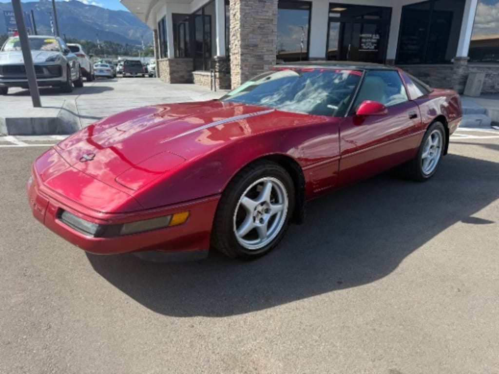 Used 1995 Chevrolet Corvette Base Coupe