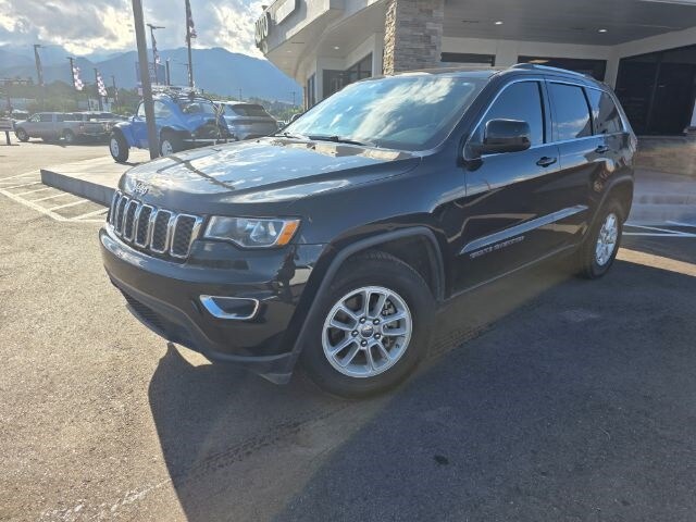 2018 Jeep Grand Cherokee Laredo photo 2