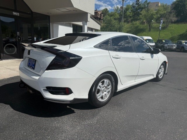 2020 Honda Civic Sport photo 3