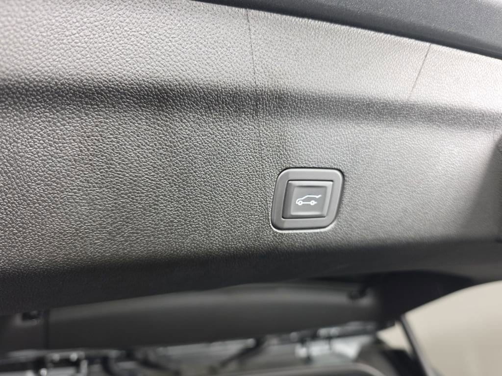 2025 Chevrolet Suburban Premier - Photo 39